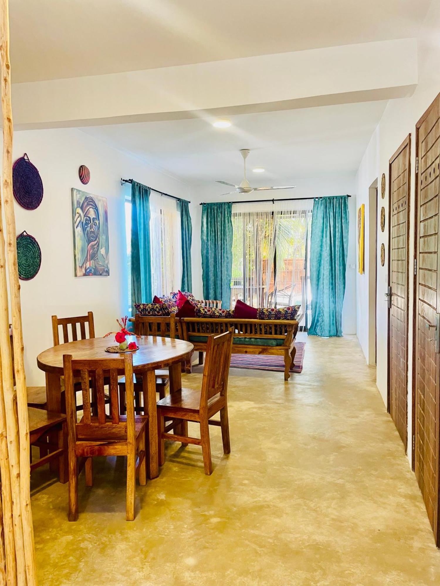 Sand Beach Boutique Apartments 브웨주 외부 사진