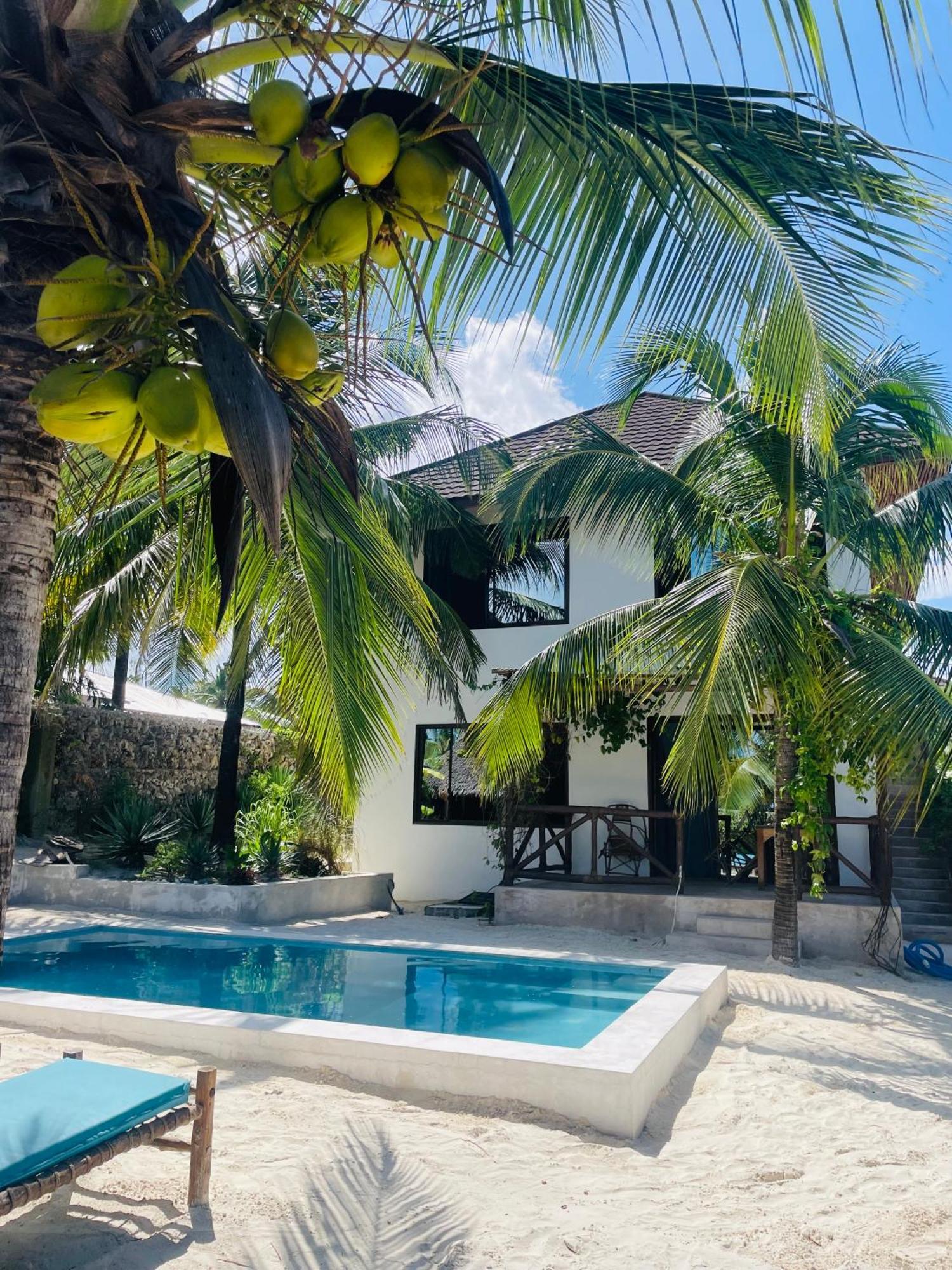 Sand Beach Boutique Apartments 브웨주 외부 사진